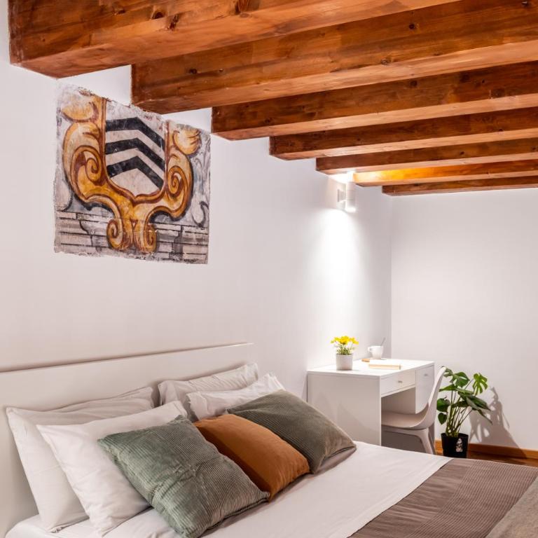 Open Sicily Homes - Near the Central Train Station - Apartment with Balcony - 1