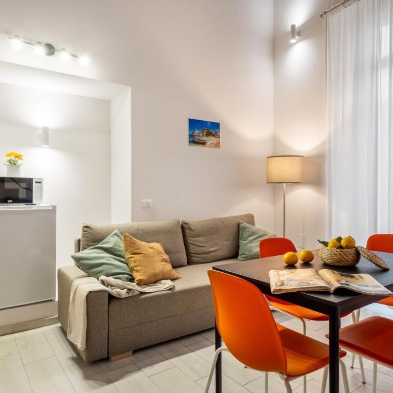 Open Sicily Homes - Near the Central Train Station - Apartment with Balcony - 10