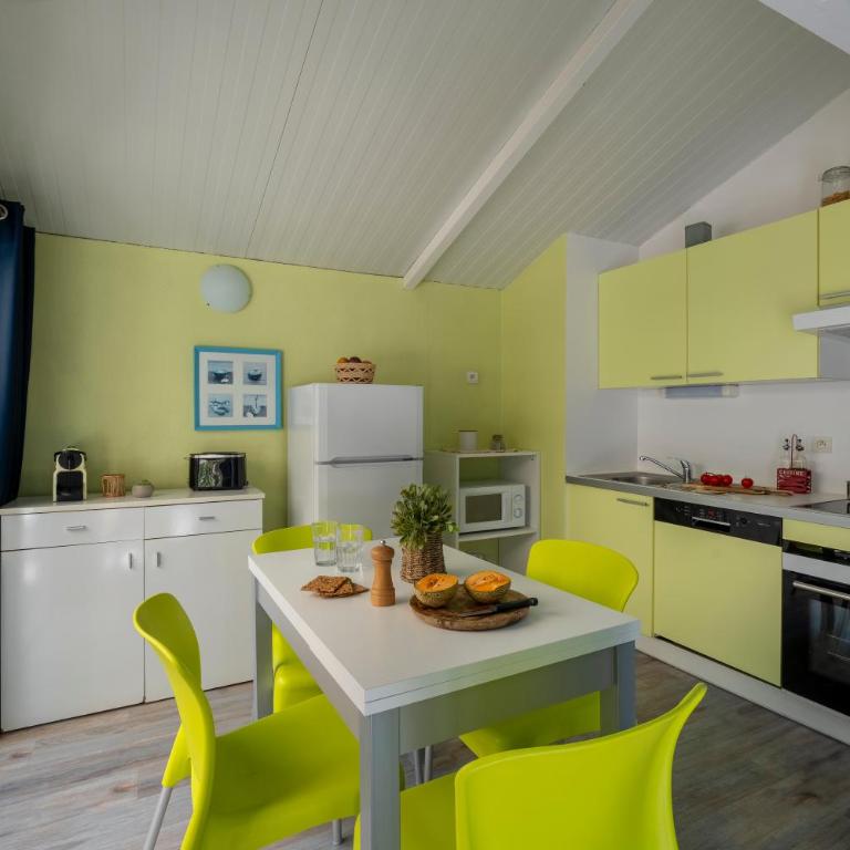 Camping Le Bois Fleuri - Chalet Family Confort 6p - 4
