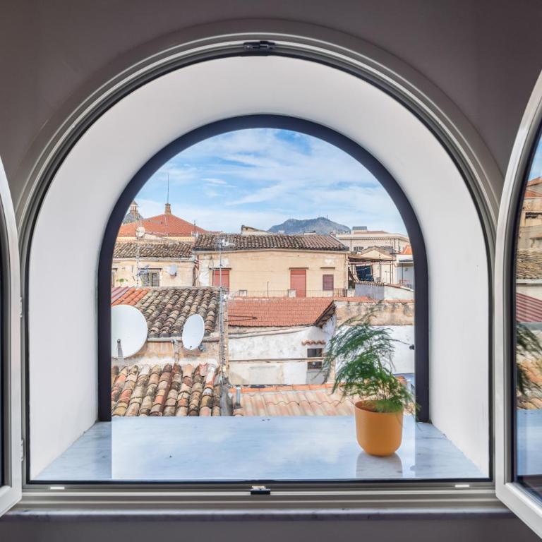Open Sicily Homes - Near the Central Train Station - Standard Apartment - 1