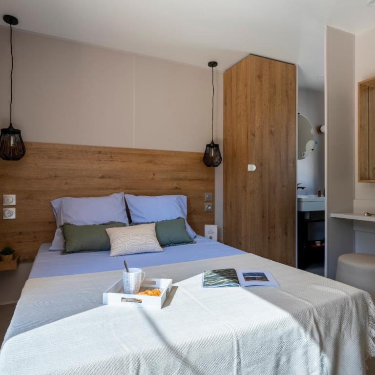 Camping Le Bois Fleuri - Mobil-Home Charme Premium 2ch - 1