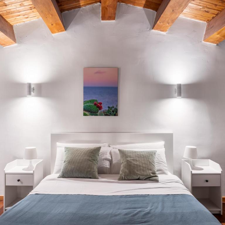 Open Sicily Homes - Near the Central Train Station - Apartment with Terrace - 1