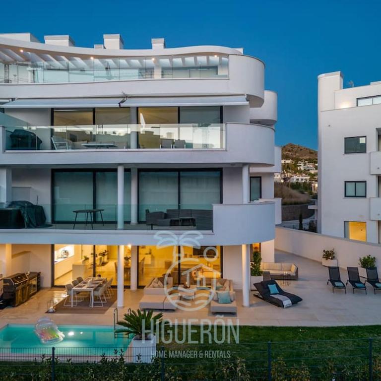 HigueronRentals Sandshine - Three-Bedroom Apartment - 2