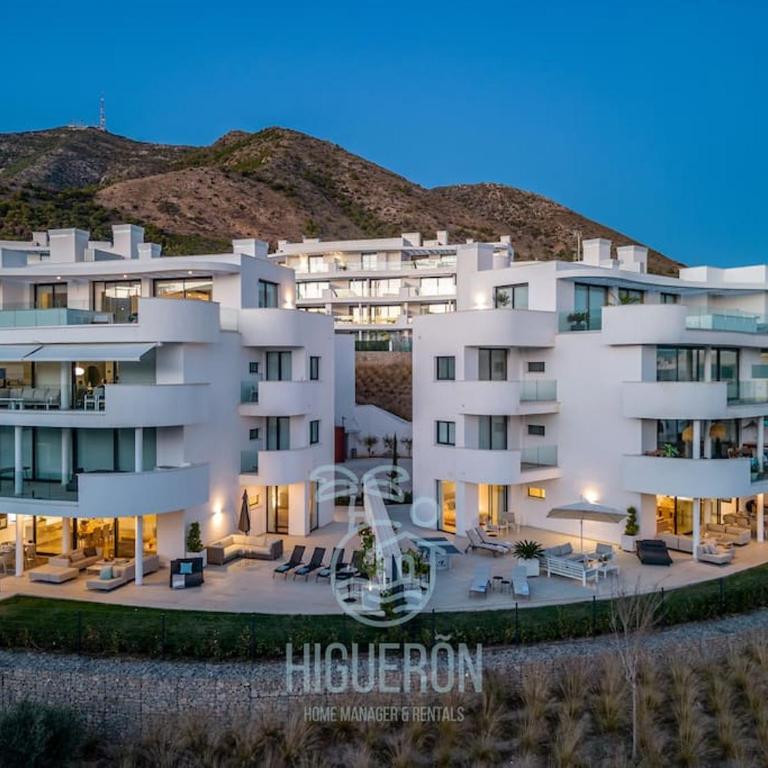 HigueronRentals Sandshine - Three-Bedroom Apartment - 4