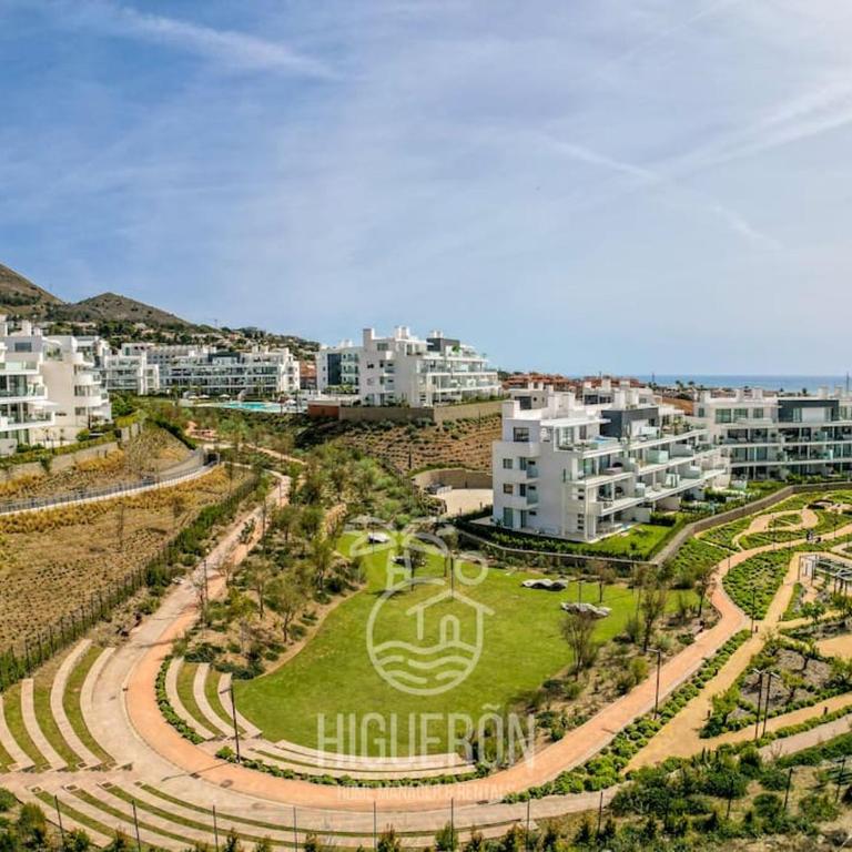 HigueronRentals Sandshine - Three-Bedroom Apartment - 13