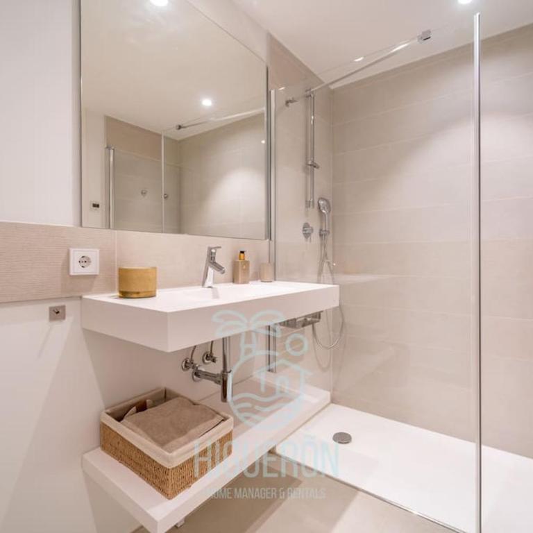 HigueronRentals Sandshine - Three-Bedroom Apartment - 38