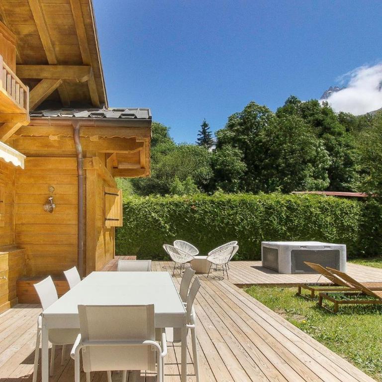 Chalet Béchar Le Magnifique- Garden - Sauna & Jacuzzi - Chalet - 1