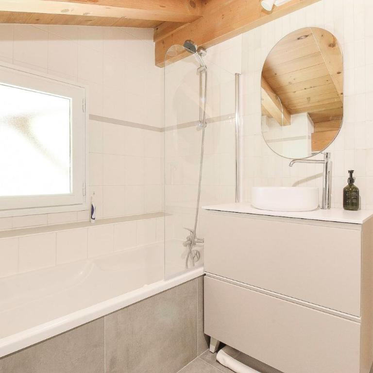 Chalet Béchar Le Magnifique- Garden - Sauna & Jacuzzi - Chalet - 17