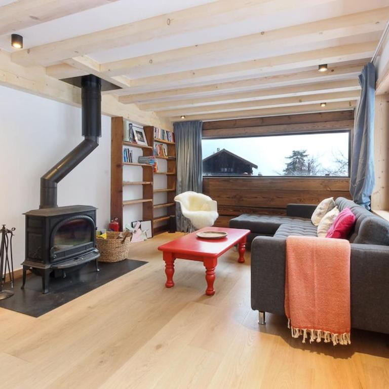 Chalet L'Oratoire & Mazot - Renovated Historic Chalet - Huge Garden & Separate Cabin for 2 - Chalet - 3
