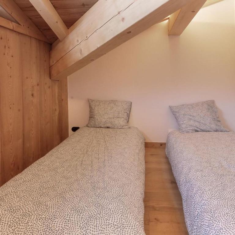 Chalet L'Oratoire & Mazot - Renovated Historic Chalet - Huge Garden & Separate Cabin for 2 - Chalet - 40