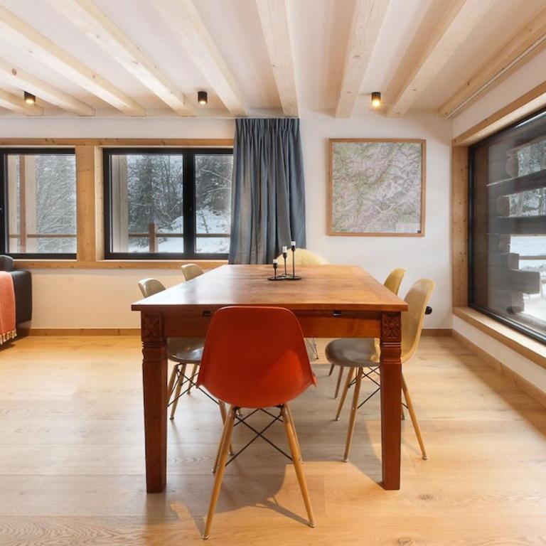 Chalet L'Oratoire & Mazot - Renovated Historic Chalet - Huge Garden & Separate Cabin for 2 - Chalet - 25