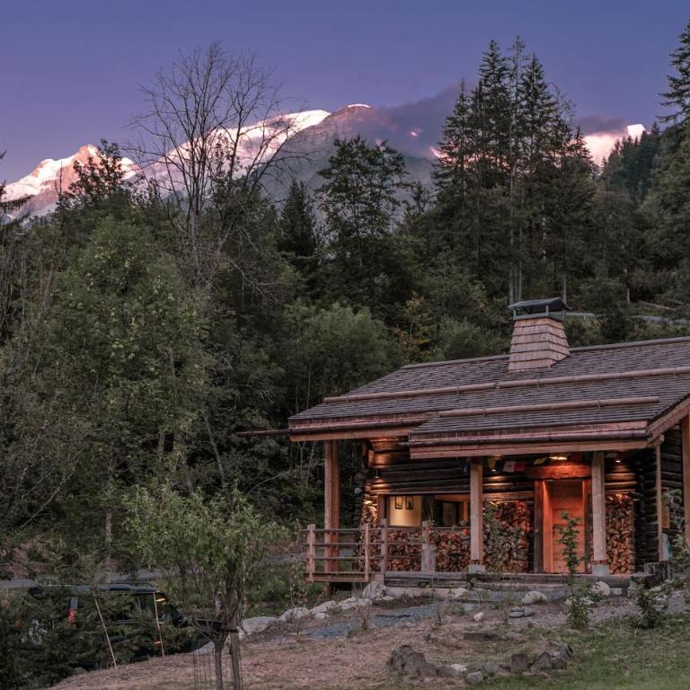 Chalet L'Oratoire & Mazot - Renovated Historic Chalet - Huge Garden & Separate Cabin for 2 - Chalet - 19