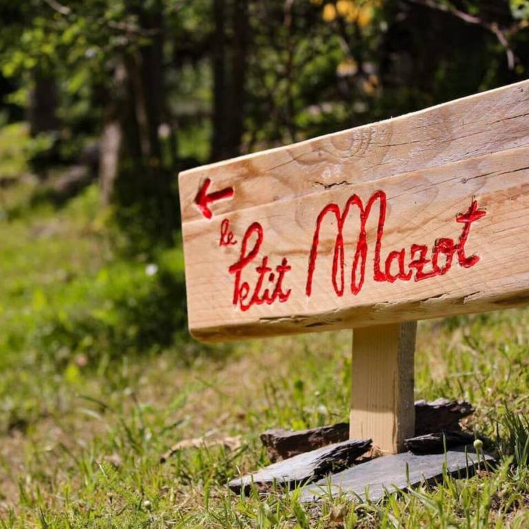 Chalet L'Oratoire & Mazot - Renovated Historic Chalet - Huge Garden & Separate Cabin for 2 - Chalet - 46