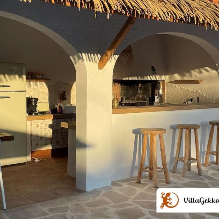 Off-grid Luxury Villa with Tikibar by the pool. - Villa de 3 dormitorios - 36