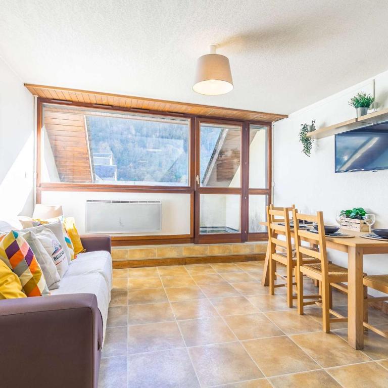 Duplex pour 4 pers. avec balcon, proche centre et téléphérique, parking & casier à skis - FR-1-296-128 - Studio - 1