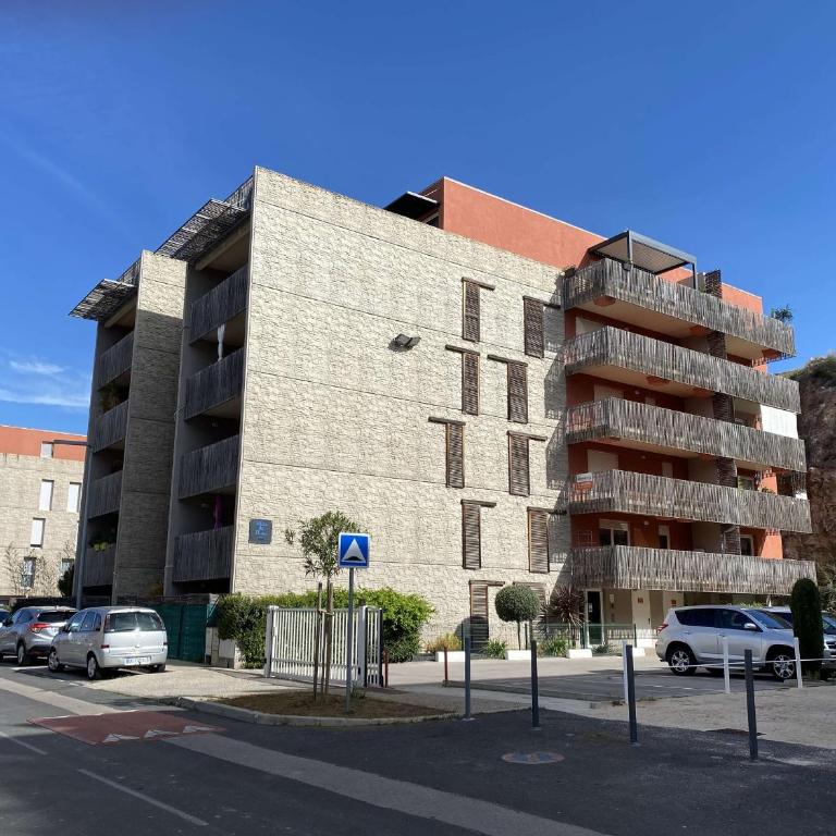 Appartement T2 avec terrasse, parking et WIFI - FR-1-553-203 - Appartement - 10