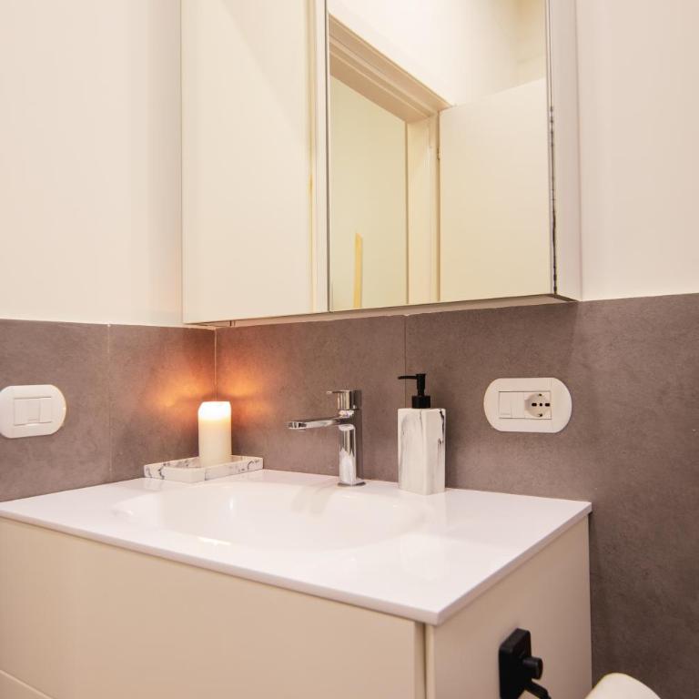 Appartamento in Pieno Centro a Napoli vicino al Mare - Casa con 1 Camera da Letto - 5
