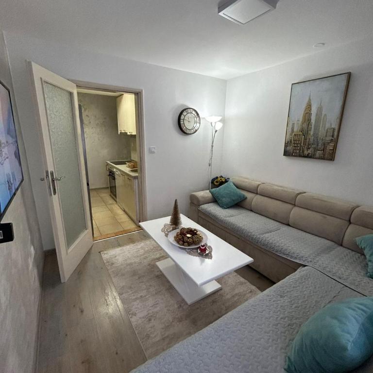 Apartman Ksenija - Deluxe Family Suite - 6