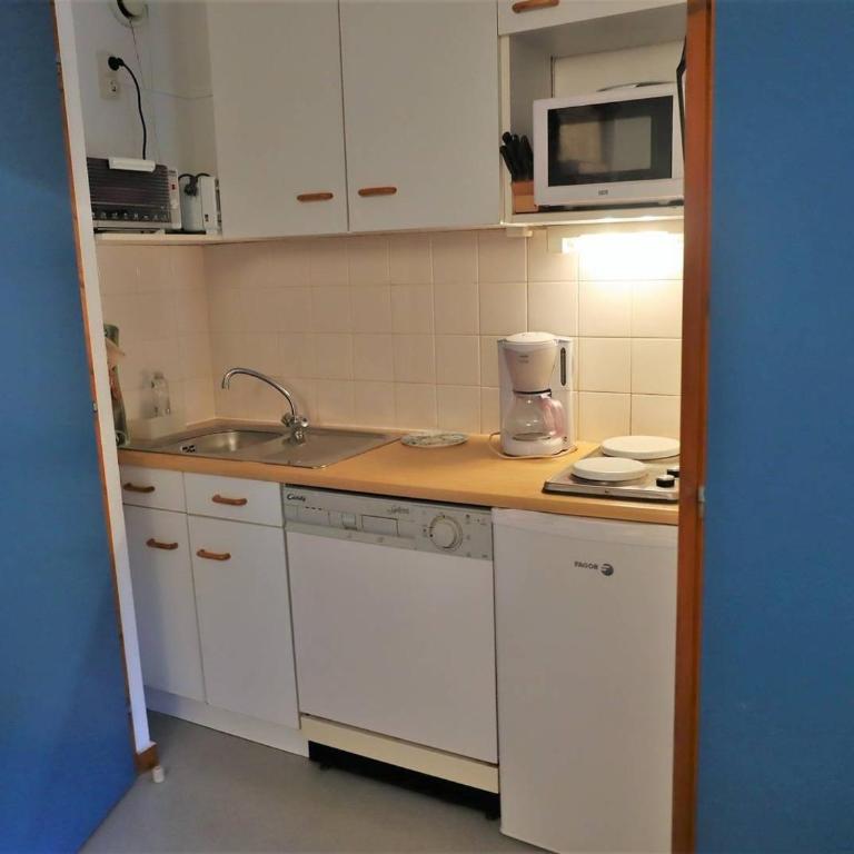 Appartement cosy 2-4 pers, cœur de village, proche pistes, piscine l'été - Apartamento de 1 dormitorio - 8