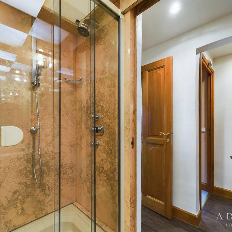 Spacieux appartement 4 pièces au centre avec balcon, parking et Wi-Fi - FR-1-398-641 - Apartment - 9