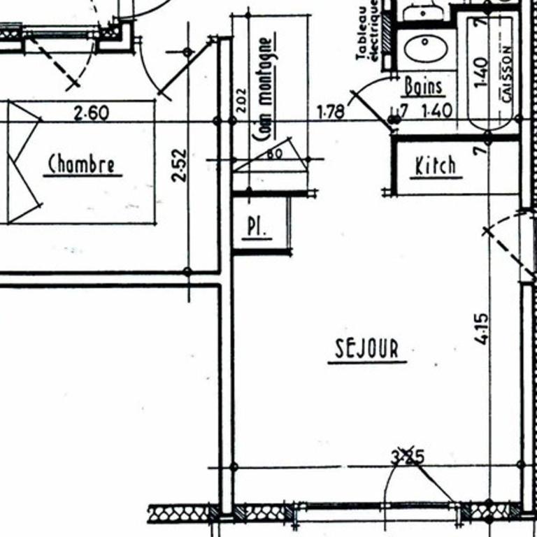 Appartement 2 pièces avec balcon, parking - Secteur calme - Appartement 1 Chambre - 17
