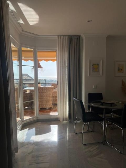 Walking distance to Puerto Banus sea view Apartment - Apartamento de 2 dormitorios - 51