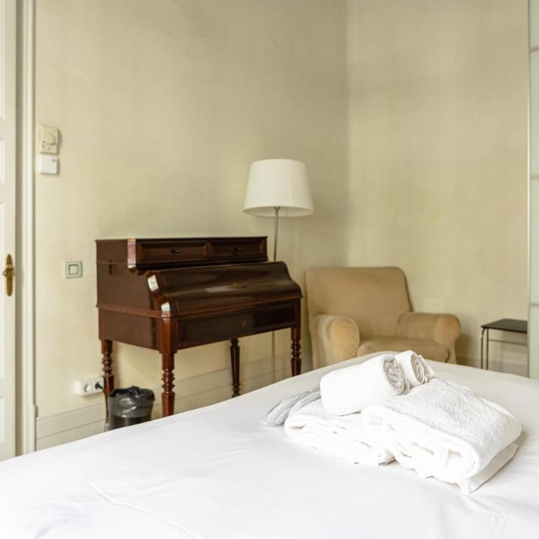 B&B Boutique Ca La Maria - Two-Bedroom Suite with Balcony - 10
