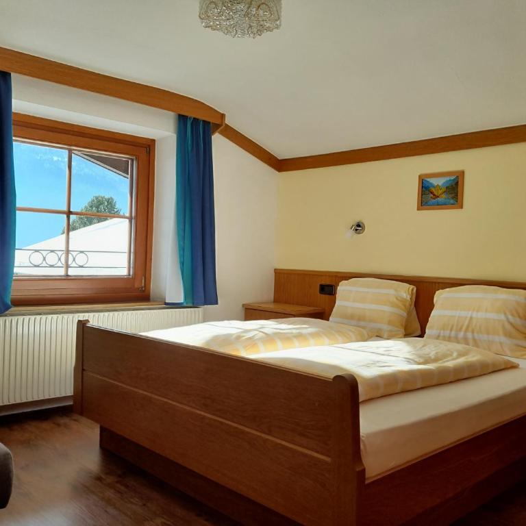 Pension zu Hause - Doppelzimmer mit Zustellbett - 9