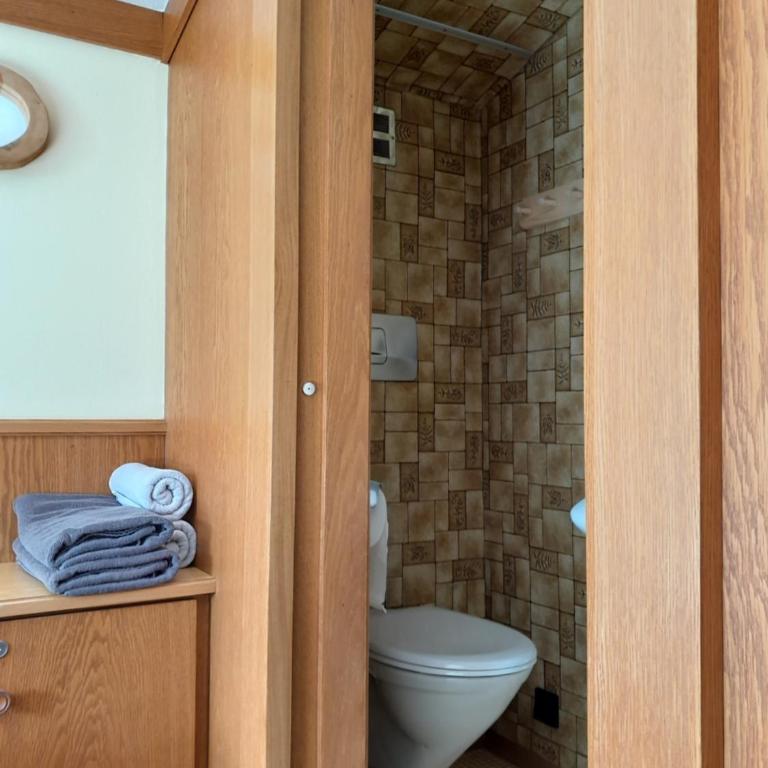 Pension zu Hause - Doppelzimmer mit Zustellbett - 5