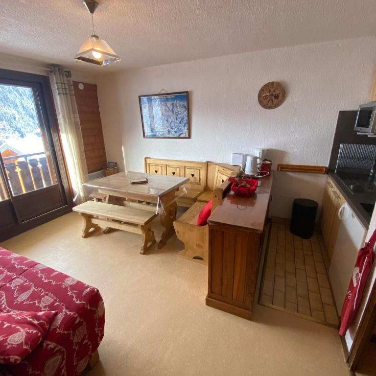 Studio charmant proche centre et remontées, balcon, parking - FR-1-693-51 - Studio - 3