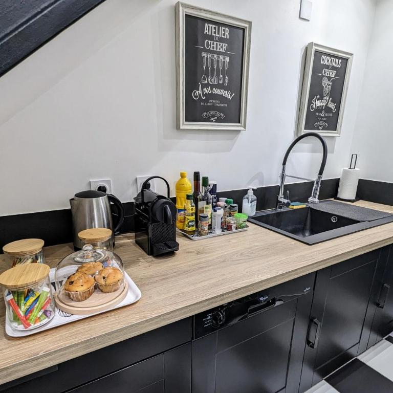 Duplex calme en centre-ville avec climatisation et parking gratuit - Appartement 1 Chambre - 10