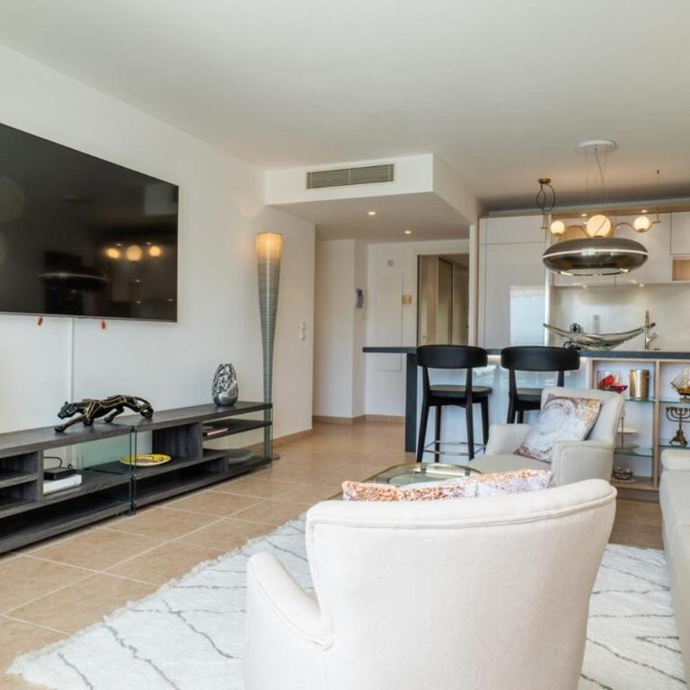 3-Room Luxury Apartment with Pool and Sea View Steps from the Beach - Appartamento - 27