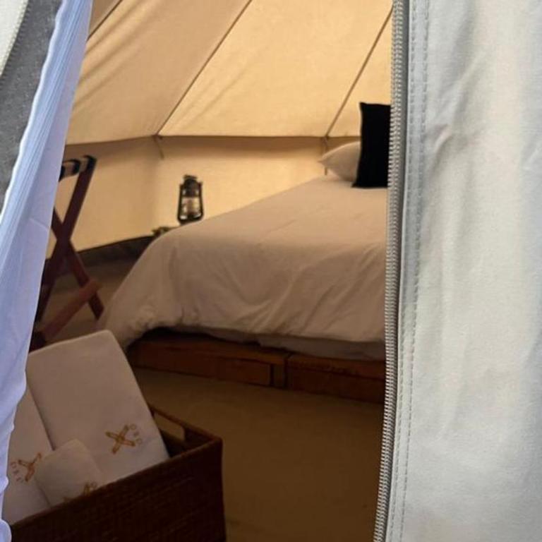Hotel Oxú & Gampling Solo adultos - One Bed Tent - 7