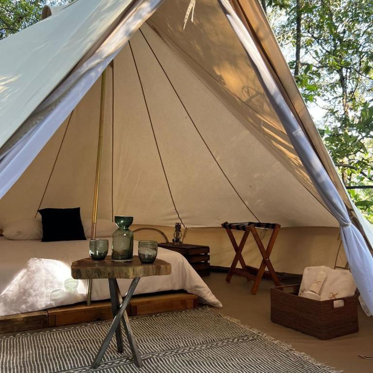 Hotel Oxú & Gampling Solo adultos - One Bed Tent - 9