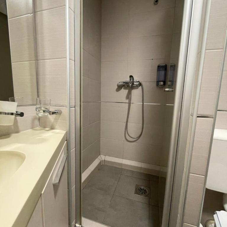 Apartment Brvenik Plus - Studio Apartment - 11