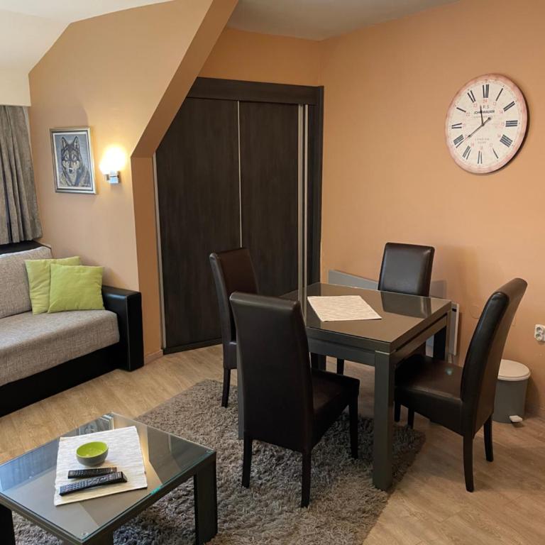 Apartment Brvenik Plus - Studio Apartment - 2