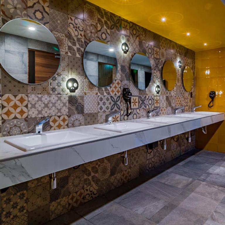 Barrio Downtown Mexico City Hostel - Small Double Room - 2