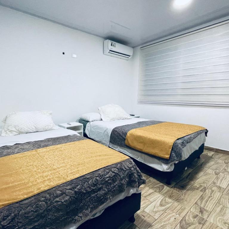 Posada Jimmy S House - Quadruple Room with Private Bathroom - 10