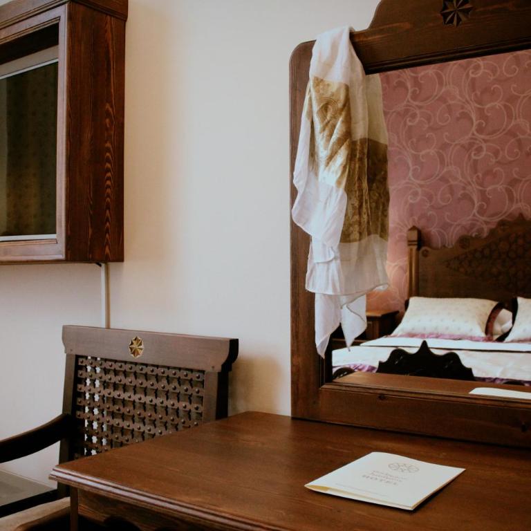 İsa Begov Hamam Hotel - Dvokrevetna Soba sa Bračnim Krevetom - 3