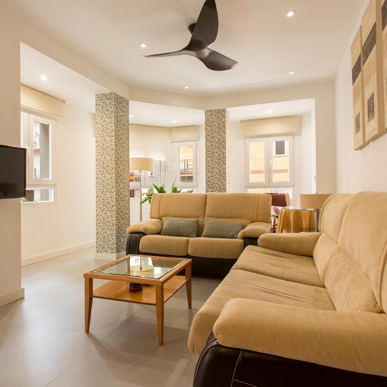 Apartamento Mulhacen Centro Free Parking - Three-Bedroom Apartment - 16