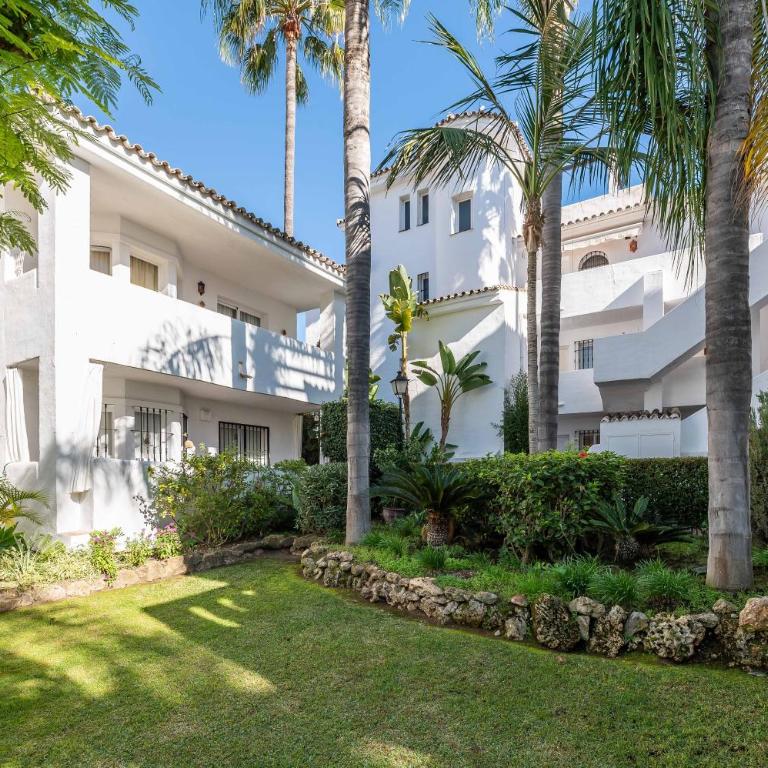 Cozy Pearl In Puerto Banus - Apartment - 55