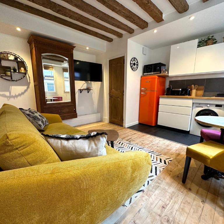 Mytripinparis - Fully renovated studio historical Paris - Estudio Superior - 2
