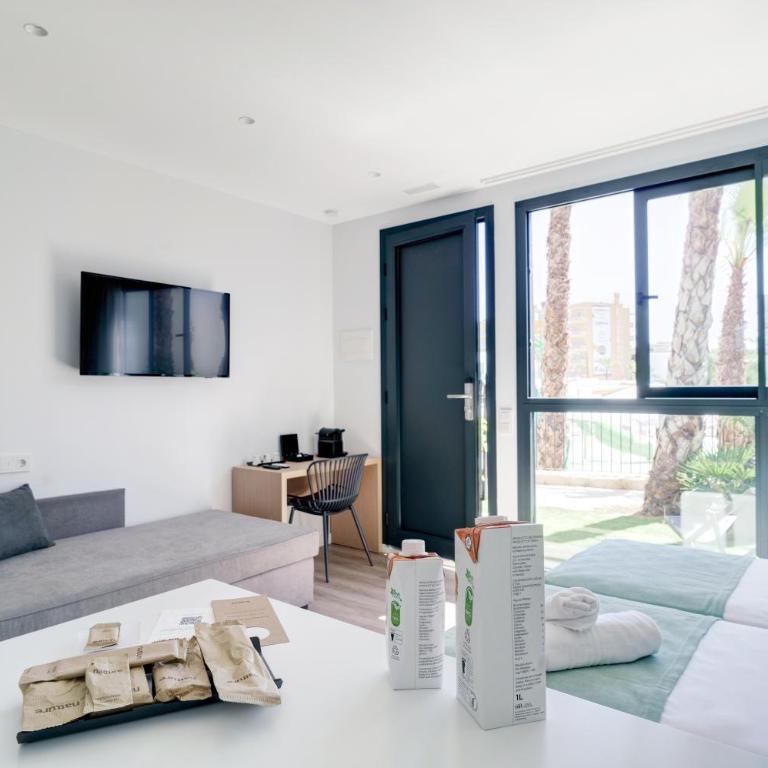 Alannia Salou - Habitación Doble con terraza - 2
