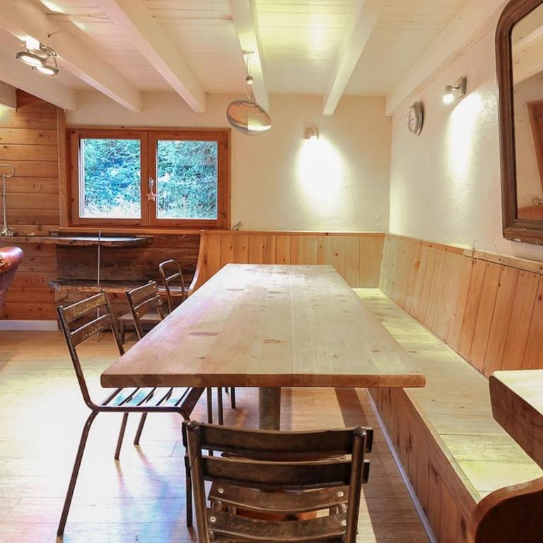 Chalet of the 5 Chardons ski-in ski-out - Chalet - 8