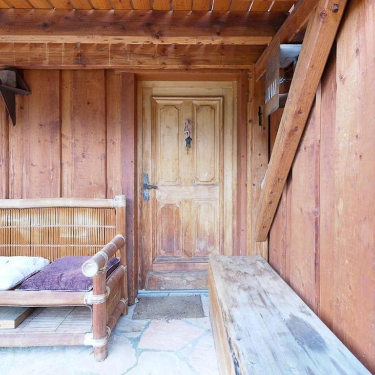 Chalet of the 5 Chardons ski-in ski-out - Chalet - 12