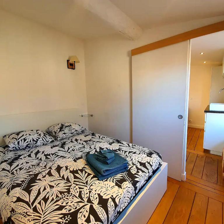Freshly tastefully renovated apartments in heart of old Antibes - Appartement 1 Chambre - 3