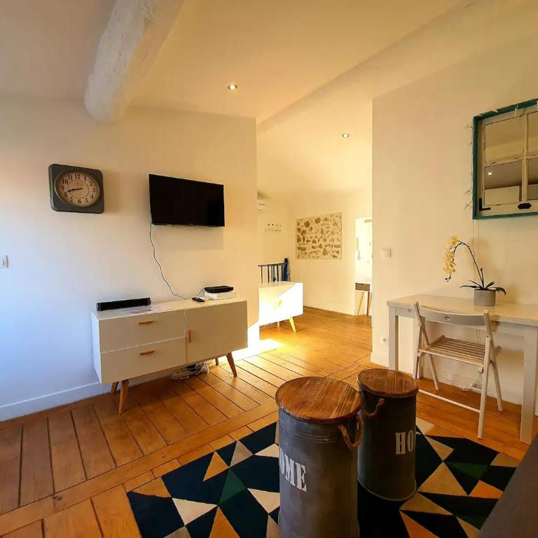 Freshly tastefully renovated apartments in heart of old Antibes - Appartement 1 Chambre - 4