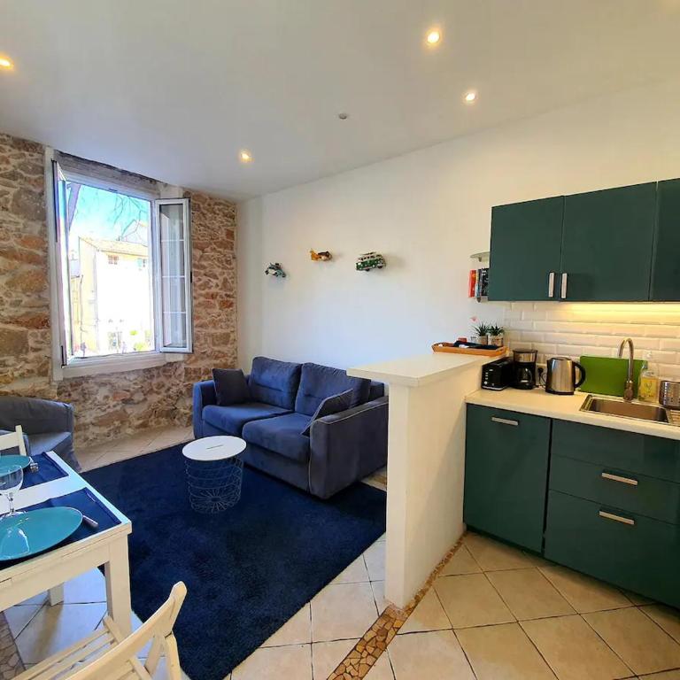 Freshly tastefully renovated apartments in heart of old Antibes - Appartement 1 Chambre - 4