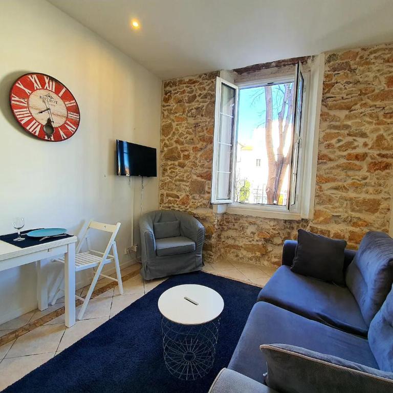 Freshly tastefully renovated apartments in heart of old Antibes - Appartement 1 Chambre - 6