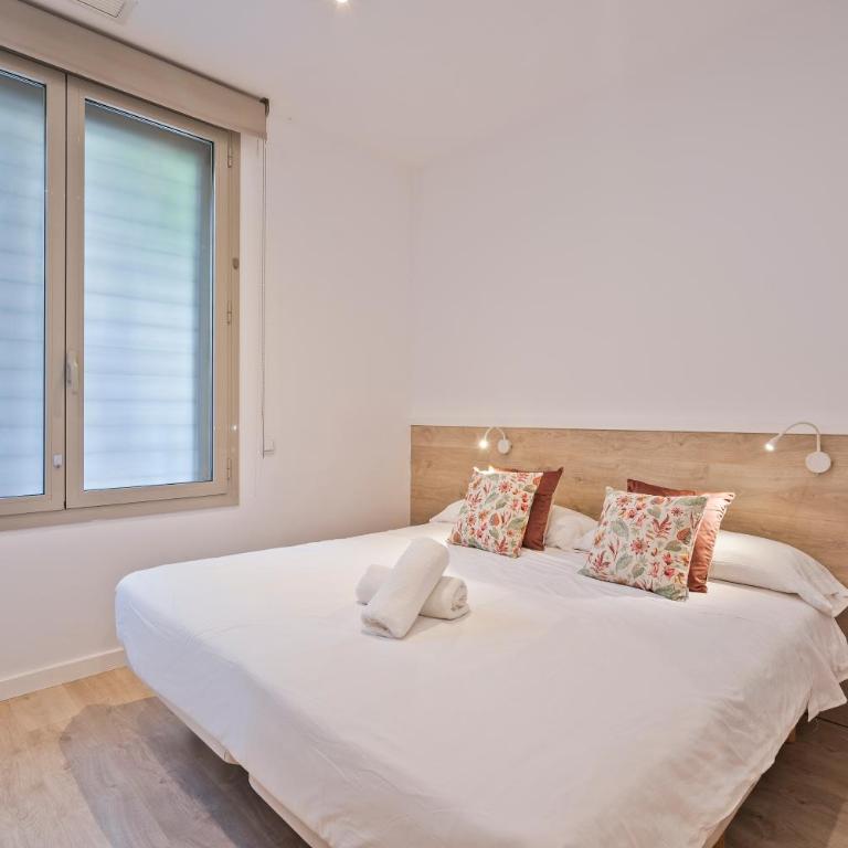 BcnStop Sant Pau Suites - Three-Bedroom Apartment - 20